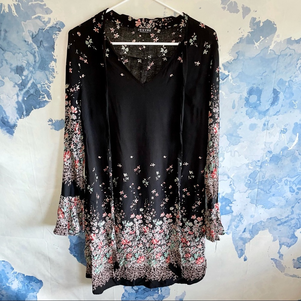 Oeuvre Bell Sleeve Floral Bow Tie Midi Dress